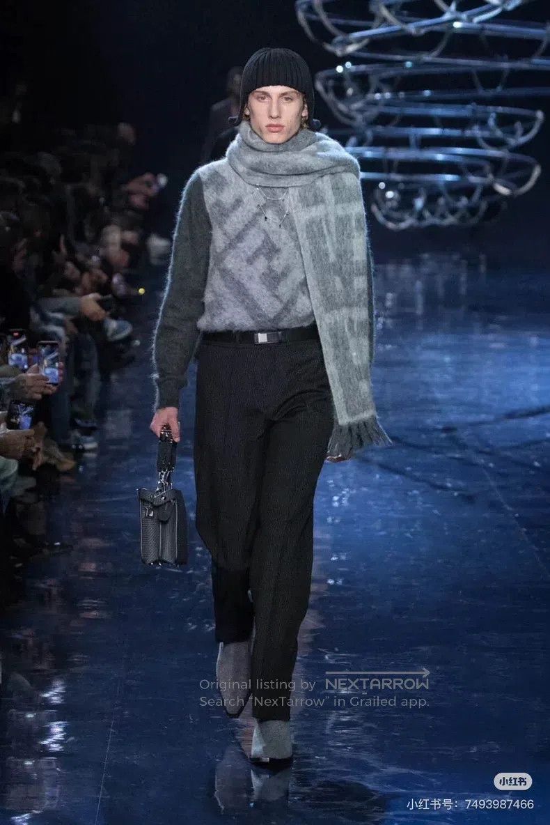 Fendi Fendi Men's sweater Size US M / EU 48-50 / 2 - 3 Thumbnail