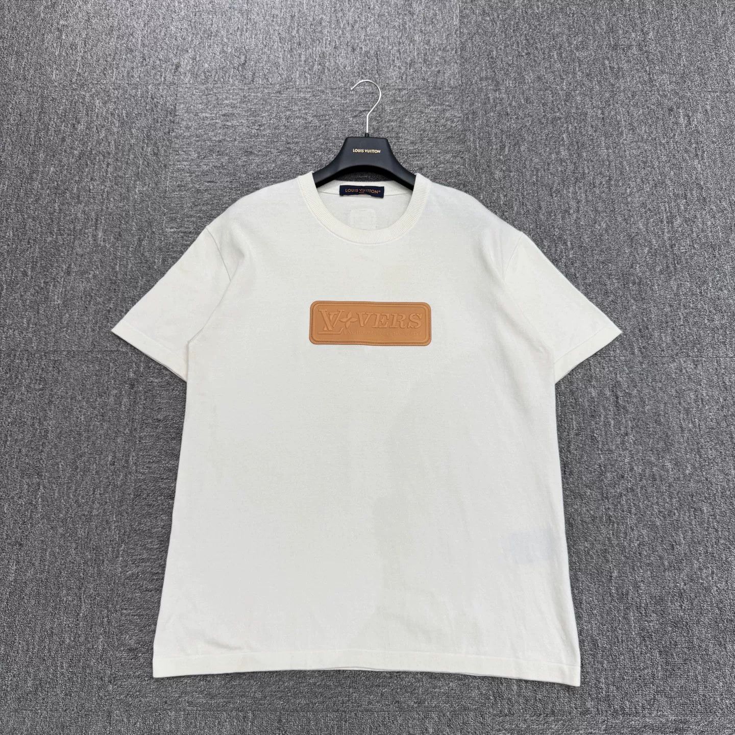 Louis Vuitton Louis Vuitton LV Leather Label Knit T-Shirt Size US L / EU 52-54 / 3 - 1 Thumbnail