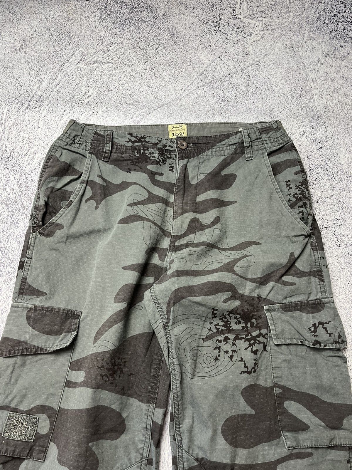 Japanese Brand VINTAGE FADED STREETWEAR CAMO CARGO PANTS Y2K Size US 32 / EU 48 - 8 Thumbnail