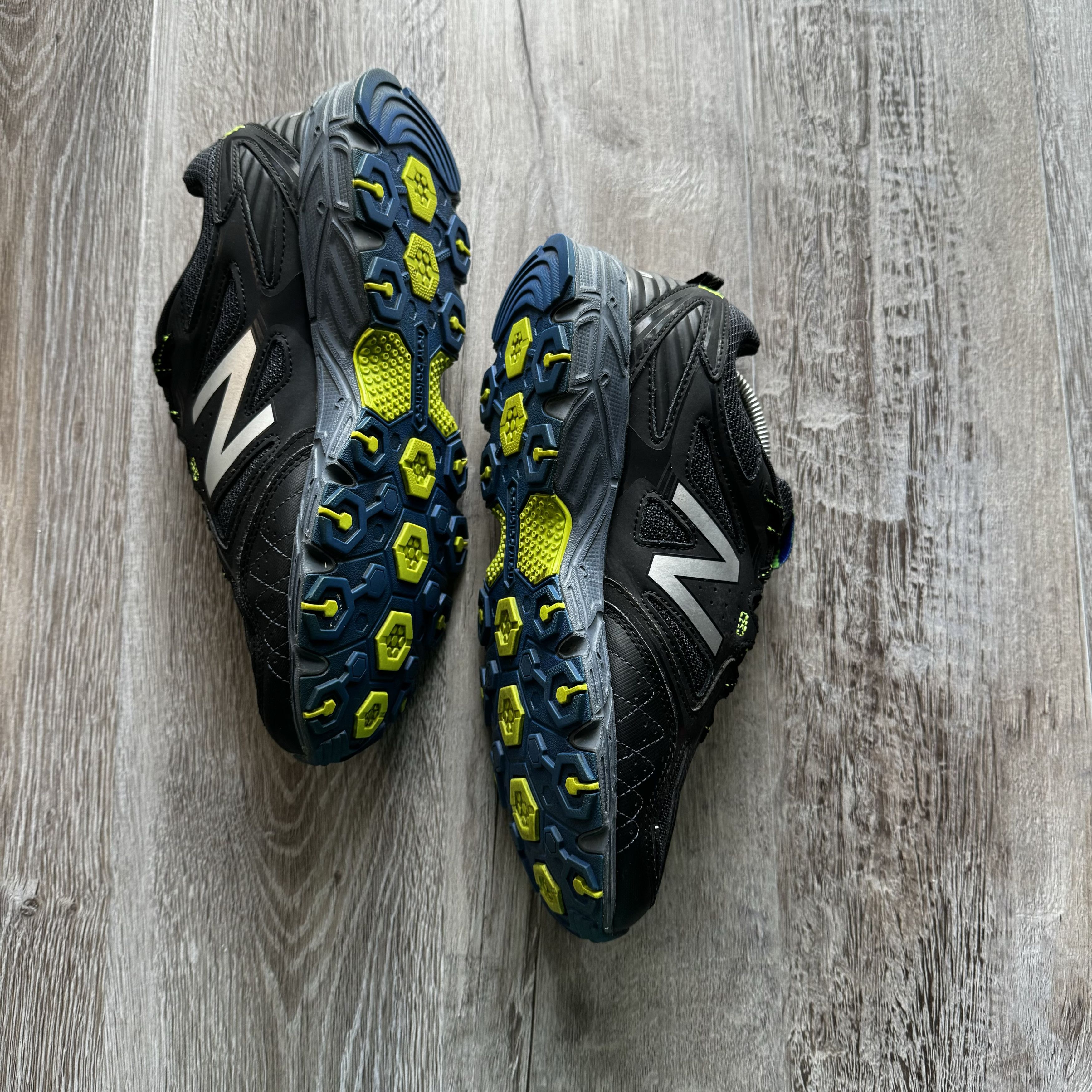 New Balance × Vintage NEW BALANCE • VINTAGE 510 V3 (9M) Size US 9 / EU 42 - 15 Thumbnail