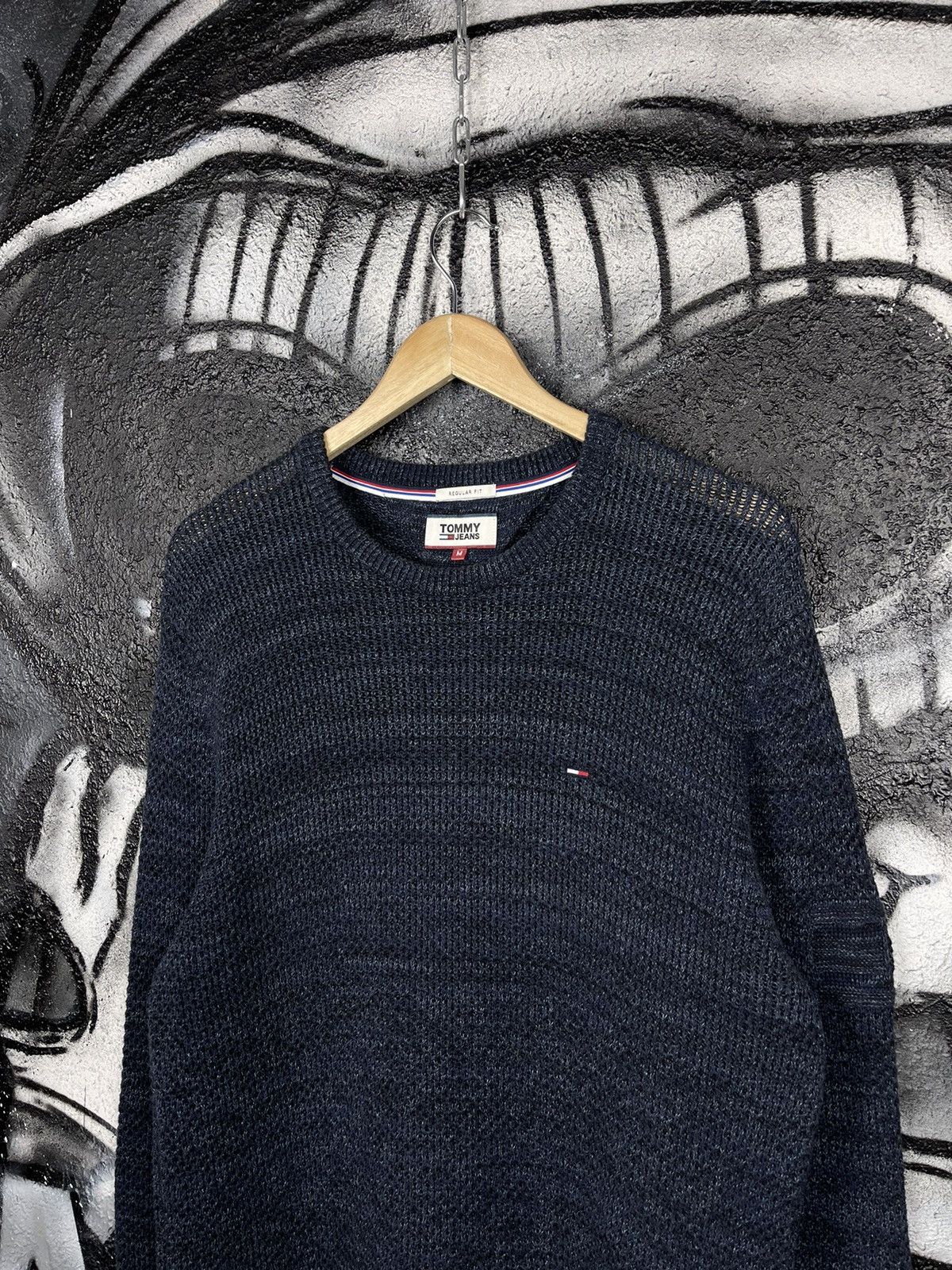 Tommy Hilfiger Tommy Jeans Oversized Knited Sweater Men’s Size M Size US M / EU 48-50 / 2 - 3 Thumbnail