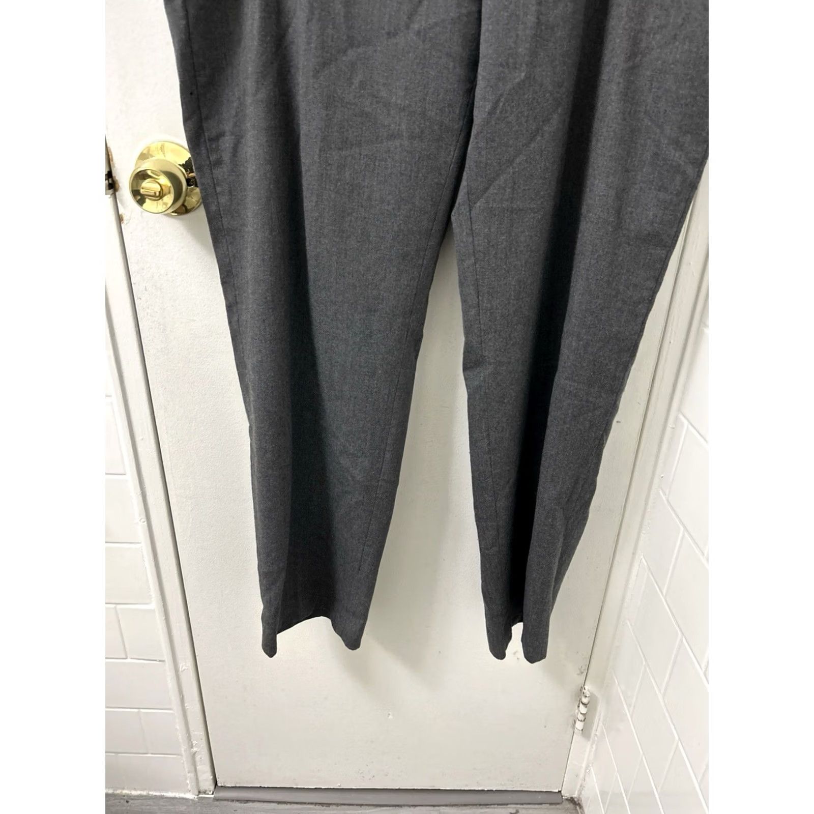 Ralph Lauren Lauren Ralph Lauren Dress Pants Mens 42x31 Charcoal Gray 100% Wool Flat Front Dress Pants Mens Regular 42x31 Gray Wool Flat Front Vintage: No False? Size US 42 / EU 58 - 3 Thumbnail