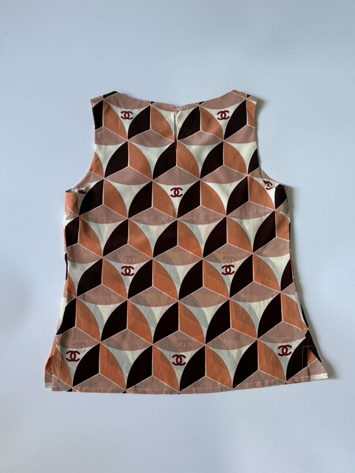 Chanel Vintage Chanel Orange Geometric Print Sleeveless Blouse Size XS / US 0-2 / IT 36-38 - 2 Thumbnail
