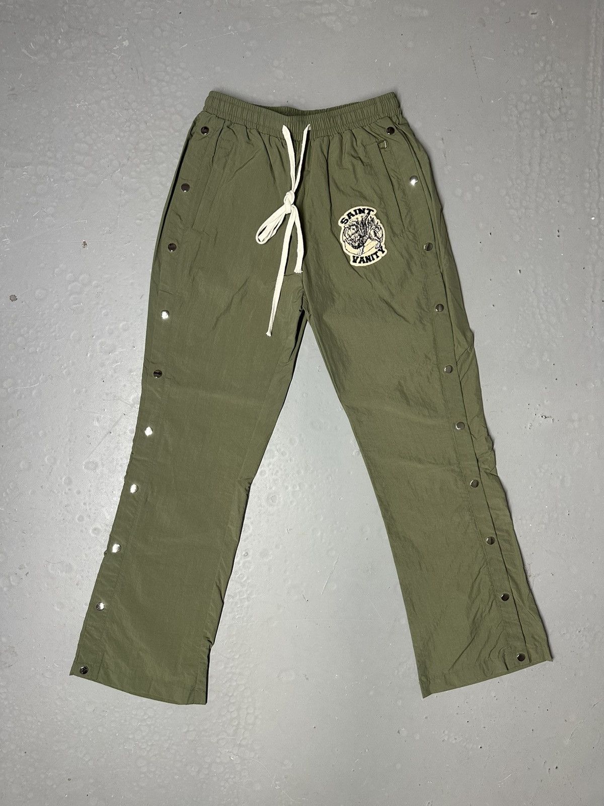 Saint vanity army green nylon pants Medium