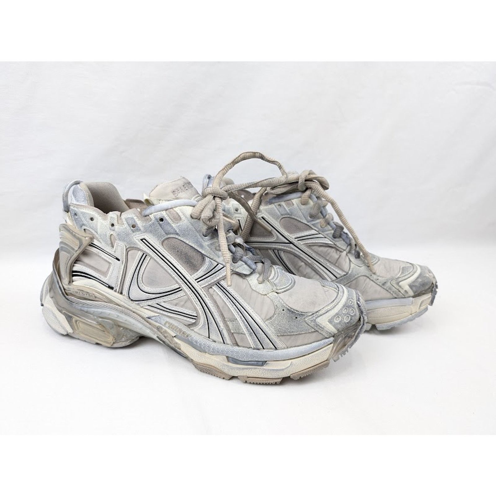 Balenciaga o1rshd1 Nylon/Suede/Mesh/w Runners in Beige Size US 12 / EU 45 - 13 Thumbnail