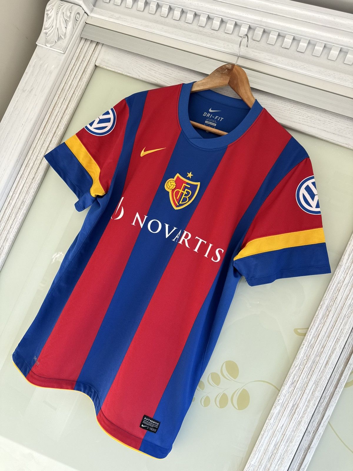 Nike Basel 2010-2011 Home Soccer Jersey Football Kit Shirt Size US M / EU 48-50 / 2 - 3 Thumbnail