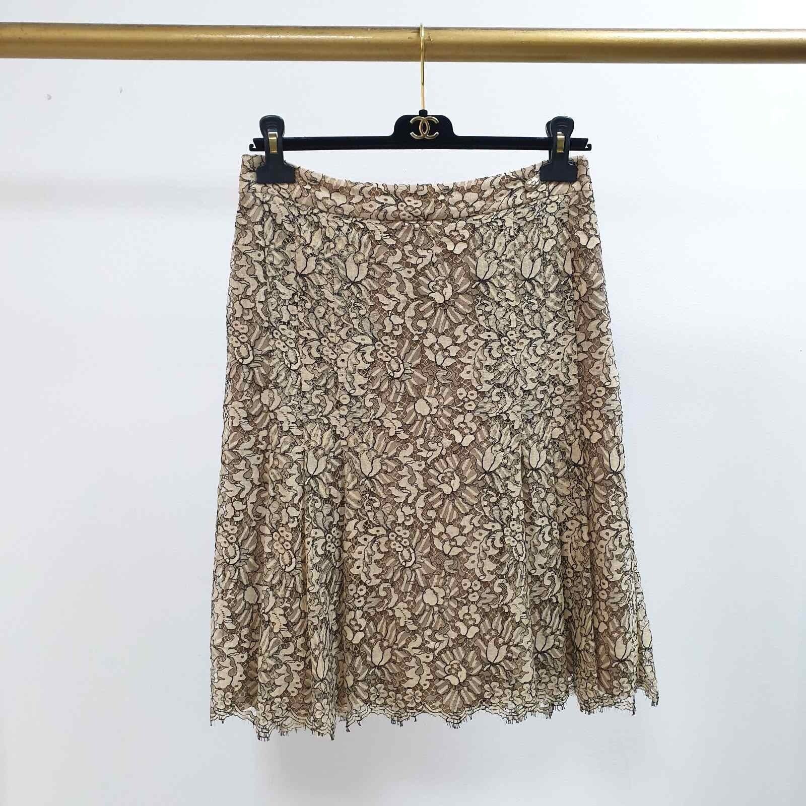 Chanel Chanel Beige Floral Lace Skirt Size 40 Size 28" / US 6 / IT 42 - 1 Thumbnail