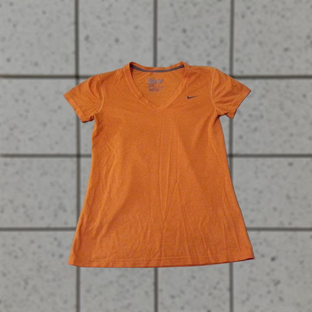 Nike VINTAGE Nike Shirt Womens Athletic S Small Orange T-Shirt Womens Mens? Size S / US 4 / IT 40 - 1 Thumbnail
