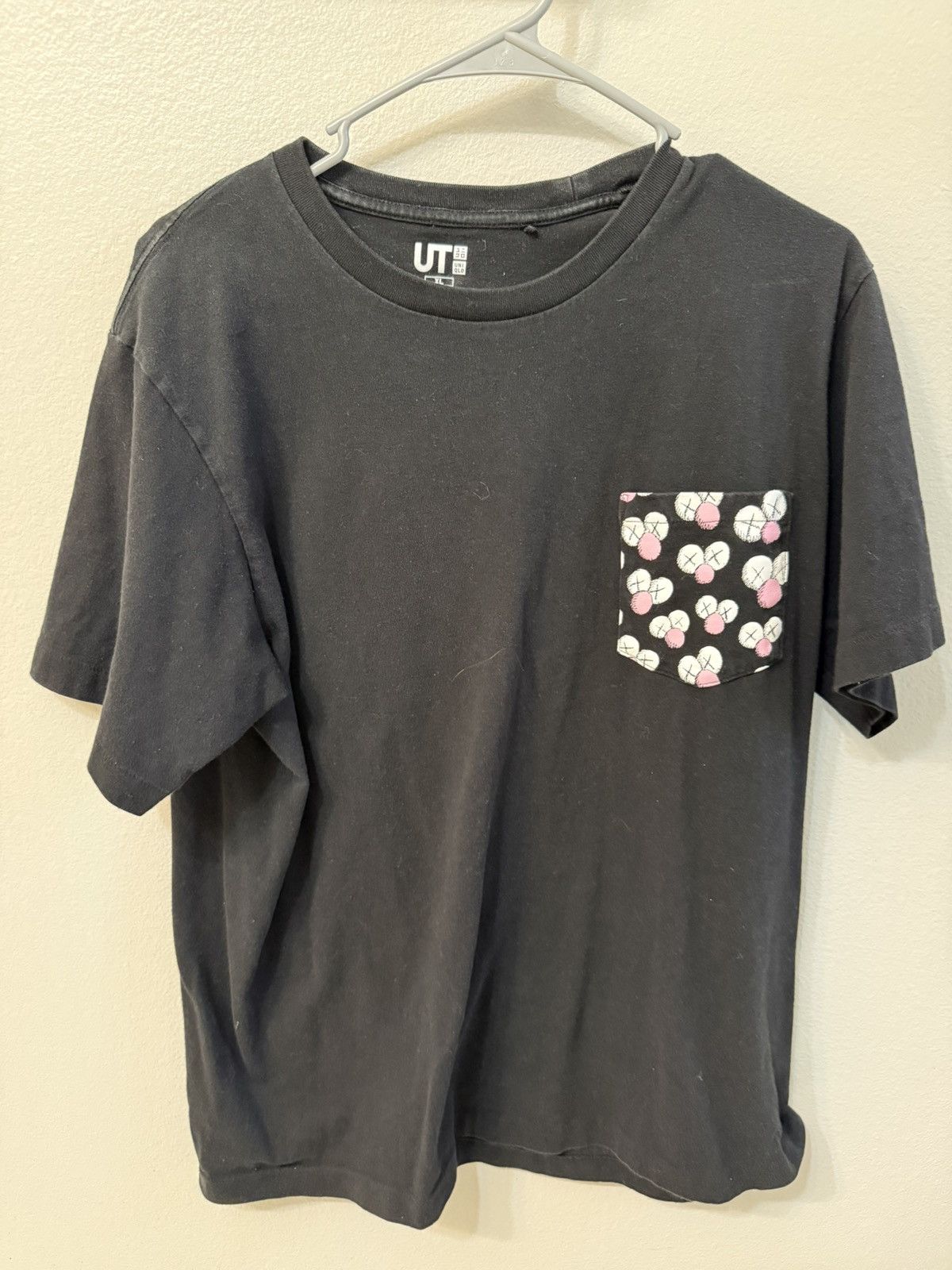 Kaws × Uniqlo Uniqlo Kaws Tee Size US M / EU 48-50 / 2 - 1 Thumbnail