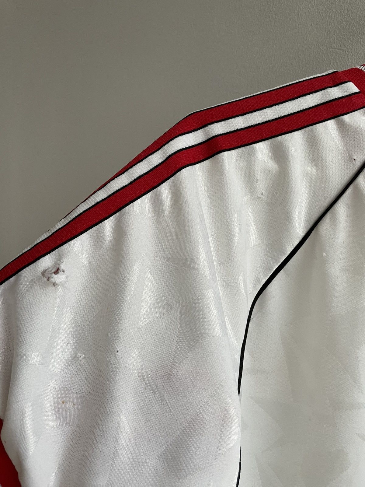 Adidas Manchester United 1990 1991 Soccer Football Jersey Shirt Size US S / EU 44-46 / 1 - 17 Thumbnail