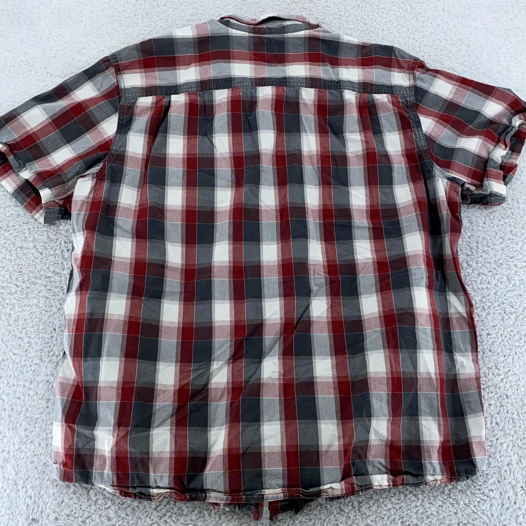 Carhartt Carhartt Shirt XL Red Plaid Short Sleeve Button-Up Work Shirt Mens Regular Fit, Lightweight Cotton, Classic Outdoor Workwear Size US XL / EU 56 / 4 - 3 Thumbnail