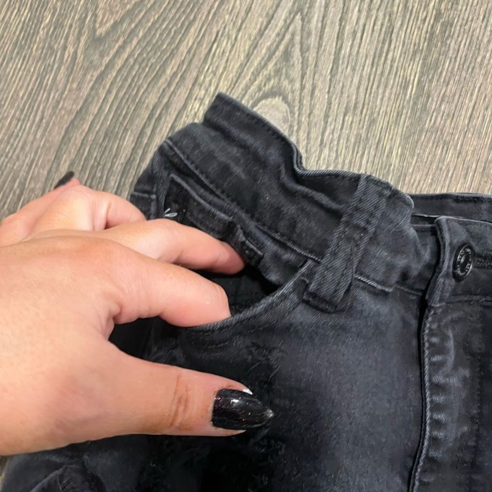 Kanata Hand Knits KanCan Quennie Distressed Shorts Raw Hem Mid-Rise Size 26 Size 26" / US 2 / IT 38 - 2 Thumbnail