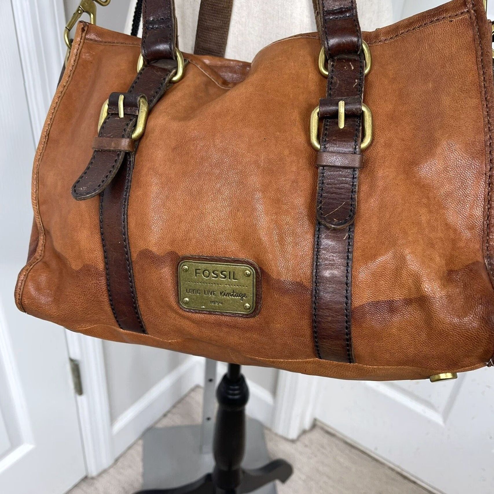 Take A Look About Fossil Handbag 1954