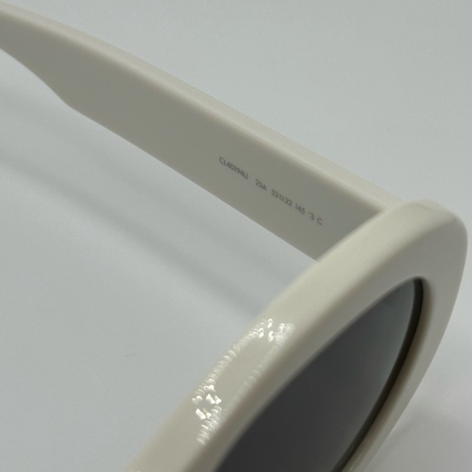Celine CELINE Triomphe Sunglasses CL40194U Ivory/Smoke Women Size ONE SIZE - 8 Thumbnail