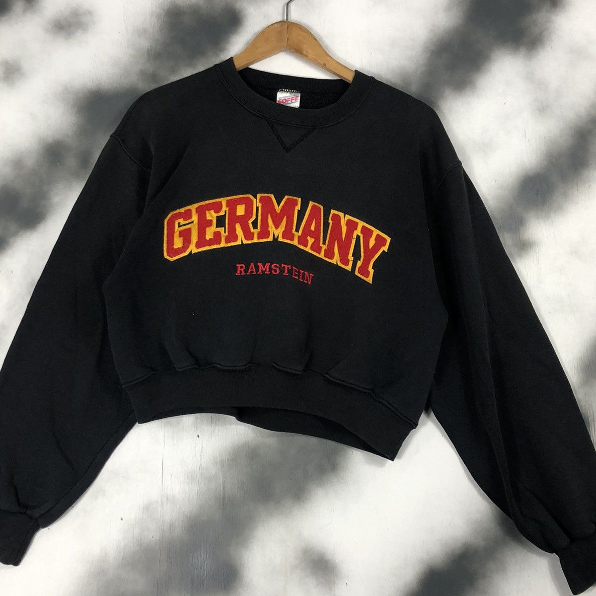 Soffe × Vintage Vintage Germany Spellout Croptop Sweatshirt Size M / US 6-8 / IT 42-44 - 1 Thumbnail