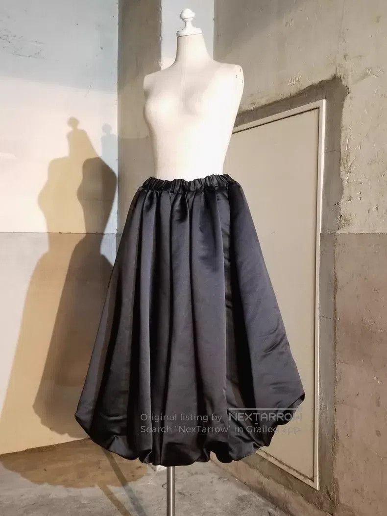 Comme des Garcons Comme Des Garcons size M Bud skirt Size 24" / US 00 / IT 34 - 1 Thumbnail