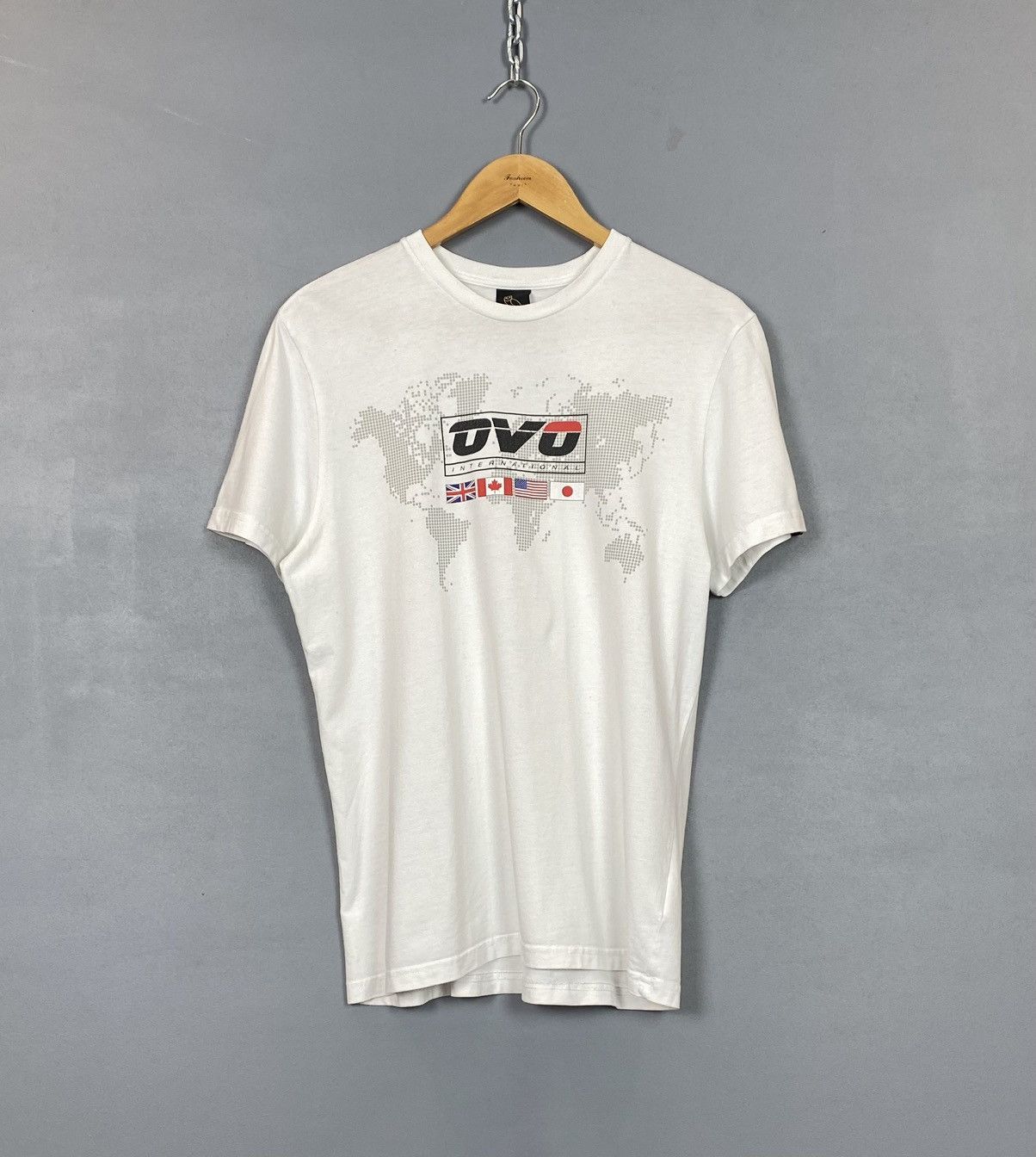 Designer × October's Very Own October's Very Own OVO International T-Shirt Size M White Size US M / EU 48-50 / 2 - 1 Thumbnail