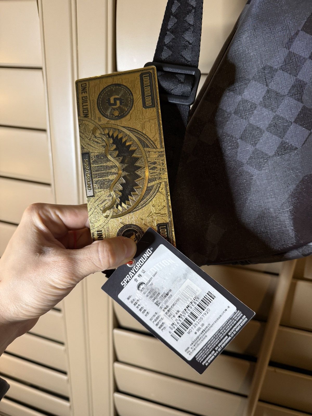 Sprayground Sprayground Black Sharks In Paris Crossbody Size ONE SIZE - 4 Thumbnail