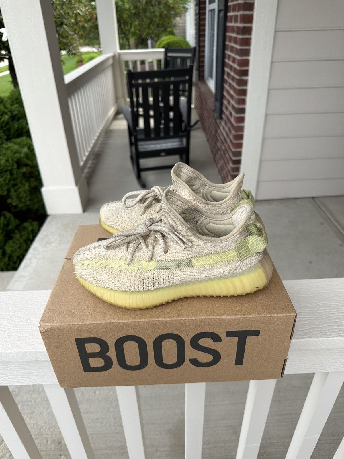 Yeezy Yeezy 350 Boost V2 - Mens size 4 Size US 5 / EU 37 - 1 Thumbnail