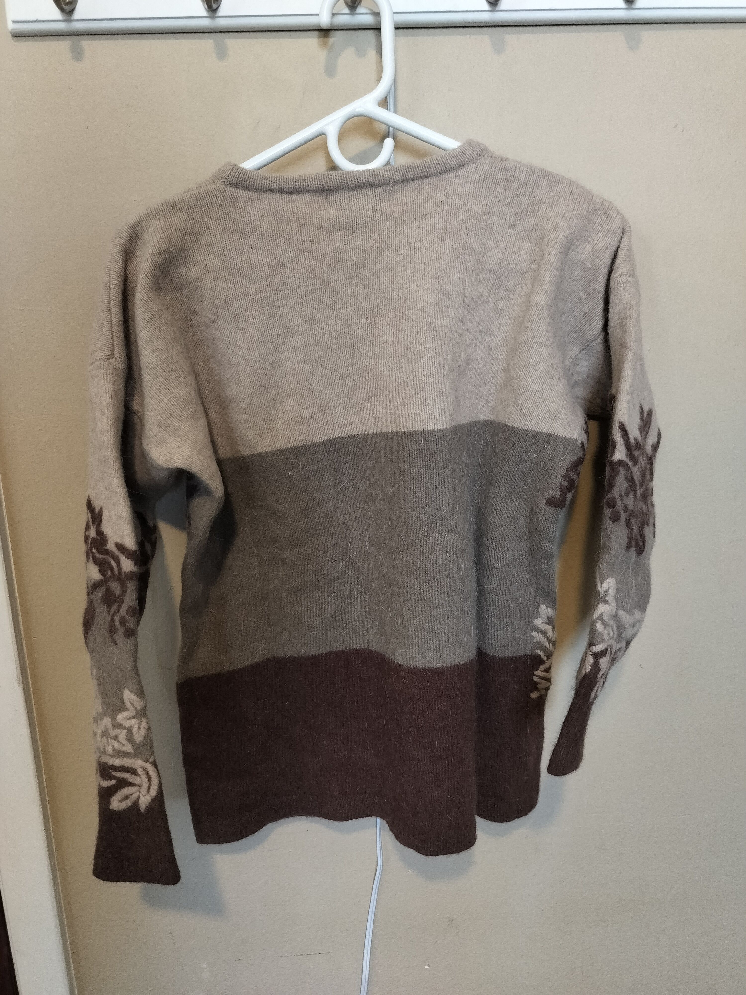 Other Lamb wool and Rabbit Hair Sweater by Casual Corner, 90s Size M / US 6-8 / IT 42-44 - 4 Thumbnail