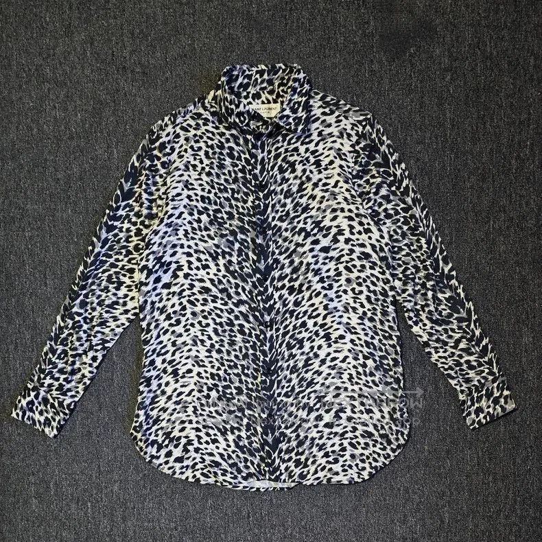 Saint Laurent Paris Saint Laurent Leopard Print Button. Size US M / EU 48-50 / 2 - 1 Thumbnail