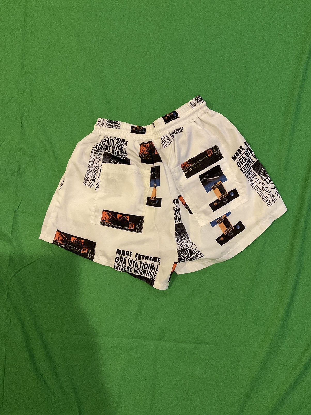 Vintage Vintage NASA White and black streetwear shorts Size US 32 / EU 48 - 2 Thumbnail