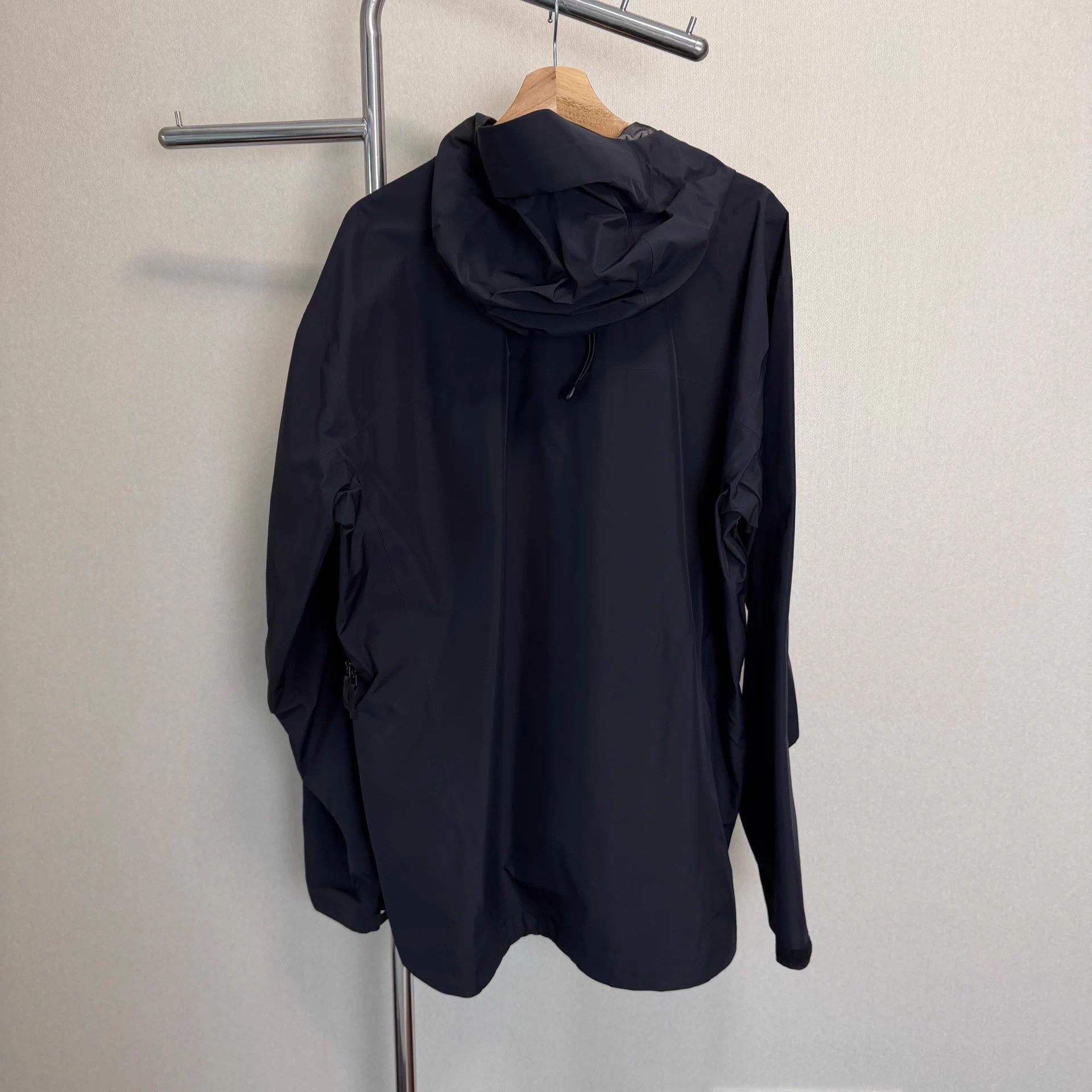 Arc'teryx Arcteryx Beta LT Gore-Tex Men's Black Hard Shell Jacket Size US XL / EU 56 / 4 - 2 Thumbnail
