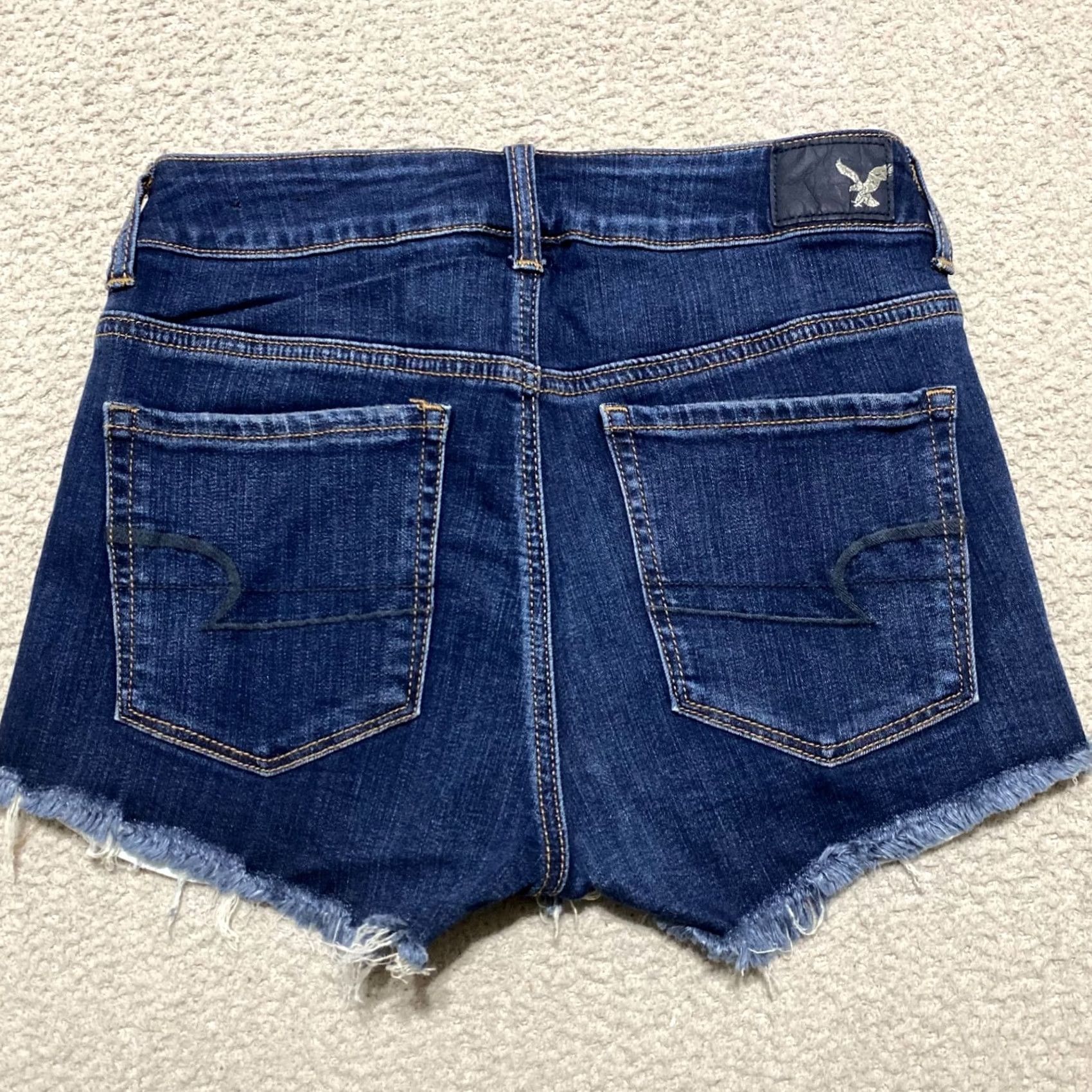 American Eagle Outfitters American Eagle Outfitters Shorts Jeans Blue Dark Wash Cut-Off 4 Womens Vintage No Rise Mid 8.5-10.5 in 5-Pocket Denim Stretch) Size 27" / US 4 / IT 40 - 2 Thumbnail