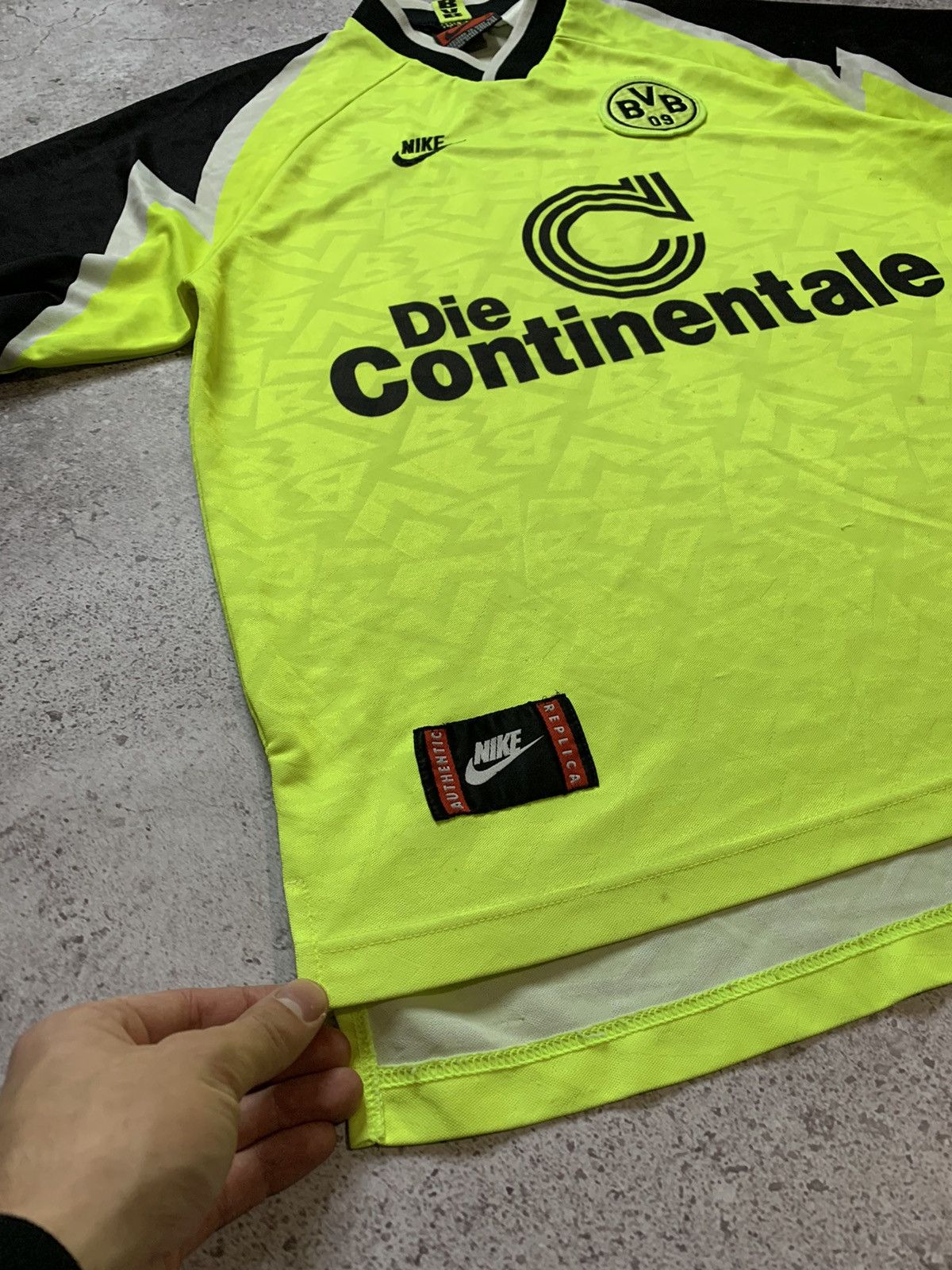 Nike × Vintage Vintage Nike Borussia Dortmund 1995-1996 Home Soccer Jersey Size US M / EU 48-50 / 2 - 4 Thumbnail