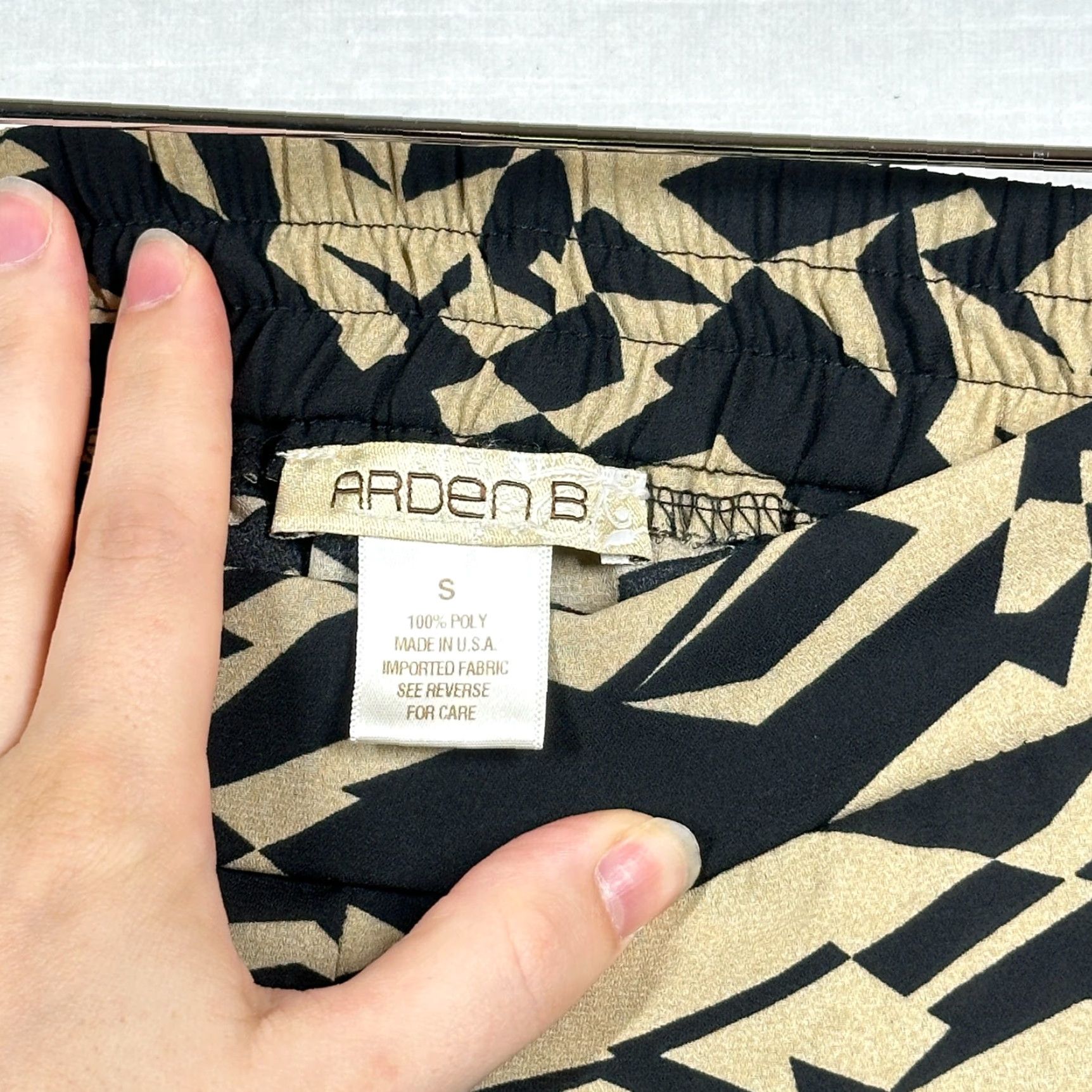 Vintage Arden B Pants Woman Small Black Tan Silk Geometric Flare Lightweight Boho Size 28" / US 6 / IT 42 - 4 Thumbnail