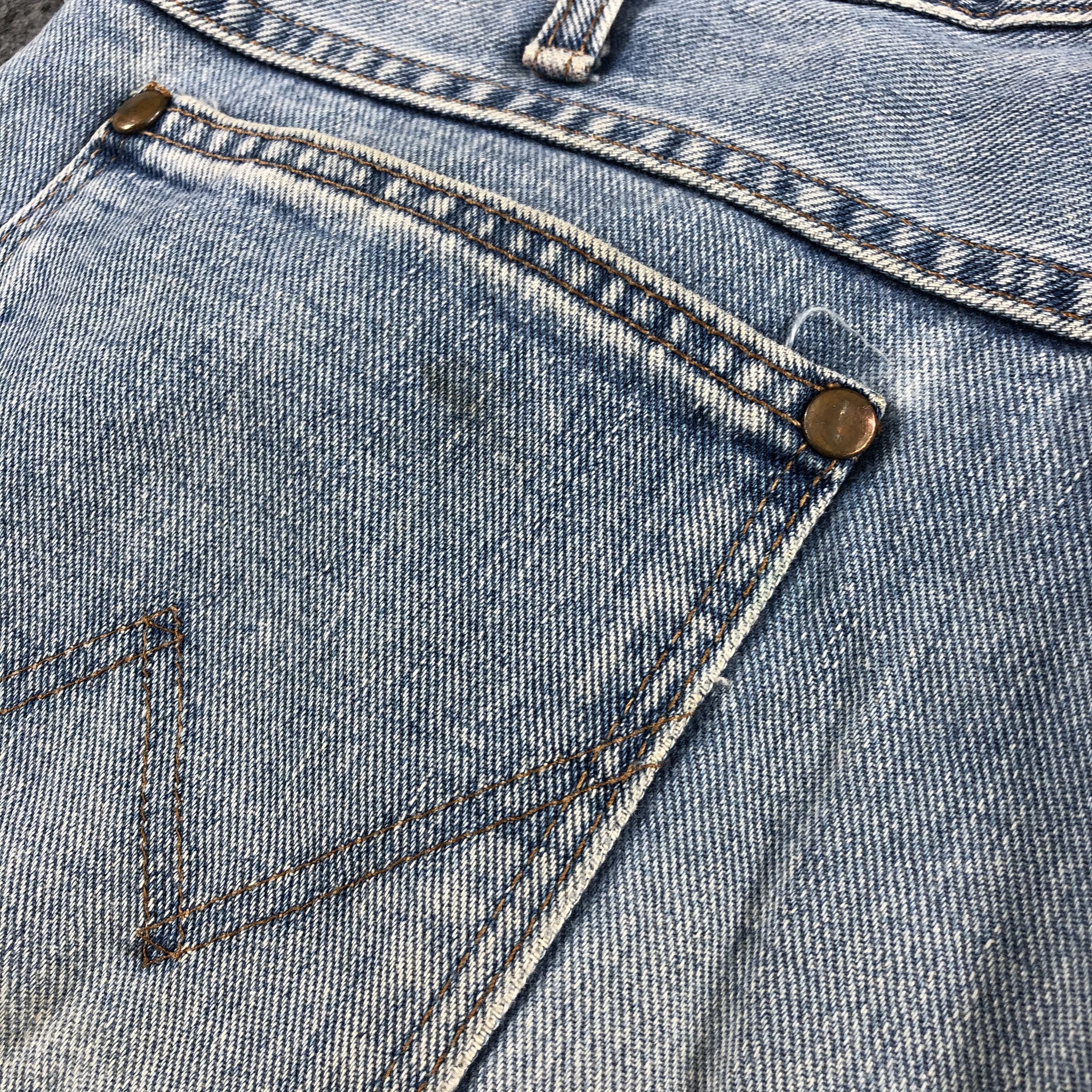 Vintage Vintage Light Wash Wrangler Jeans-J1726 Size US 31 - 7 Thumbnail