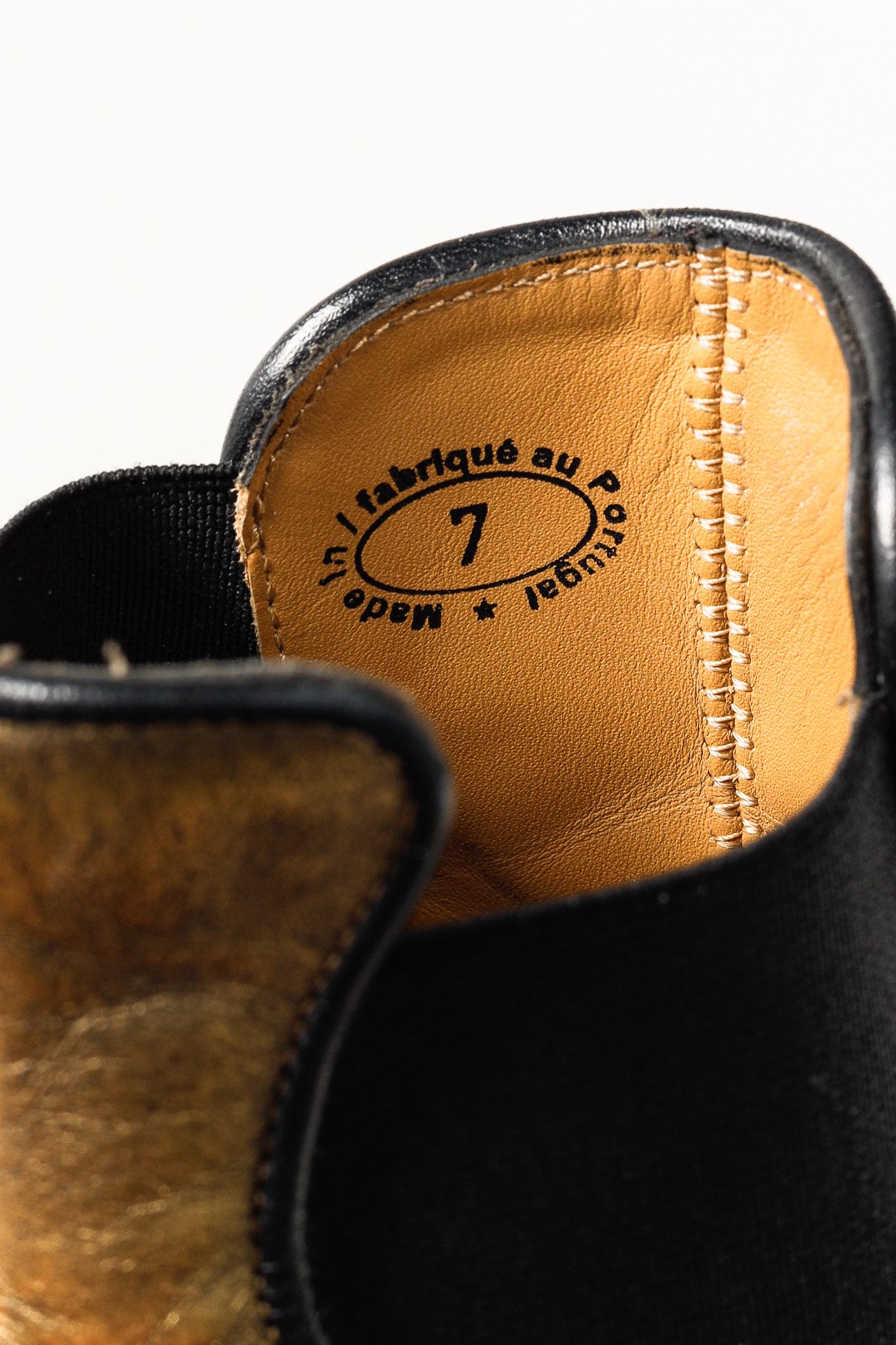 John Fluevog John Fluevog Ara Gold Vintage-Inspired Chelsea Boots Size US 7 / IT 37 - 11 Thumbnail