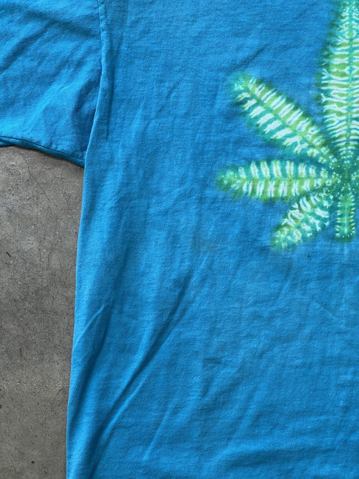 Vintage Vintage Marijuana Weed Tie Dye Tee XL Size US XL / EU 56 / 4 - 6 Thumbnail