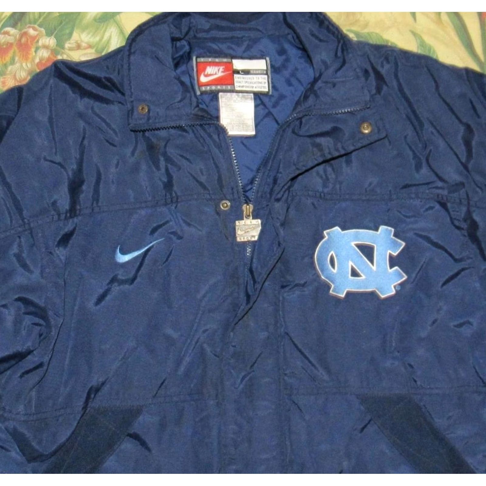Nike Vtg NIKE UNC Tarheels Heavy Coat Jacket Large Size US L / EU 52-54 / 3 - 2 Thumbnail