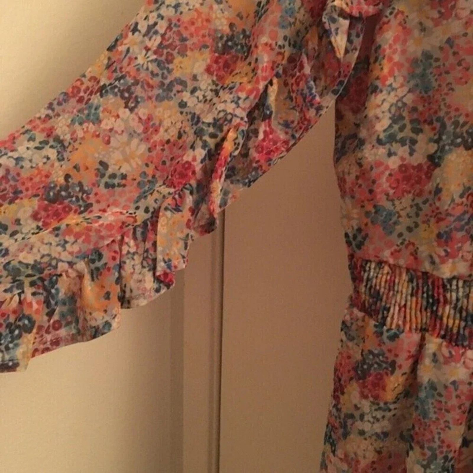 Zara Zara Flowered Ruffled dress, size Medium Size M / US 6-8 / IT 42-44 - 3 Thumbnail
