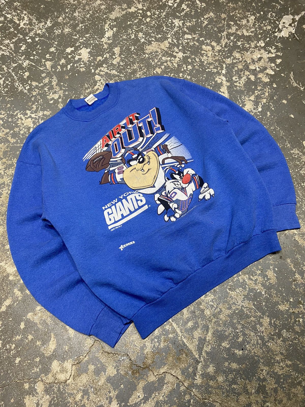 NFL × Vintage × Warner Bros Vintage New York Giants Tasmanian Devil NFL Crewneck Hoodie Size US XL / EU 56 / 4 - 9 Thumbnail