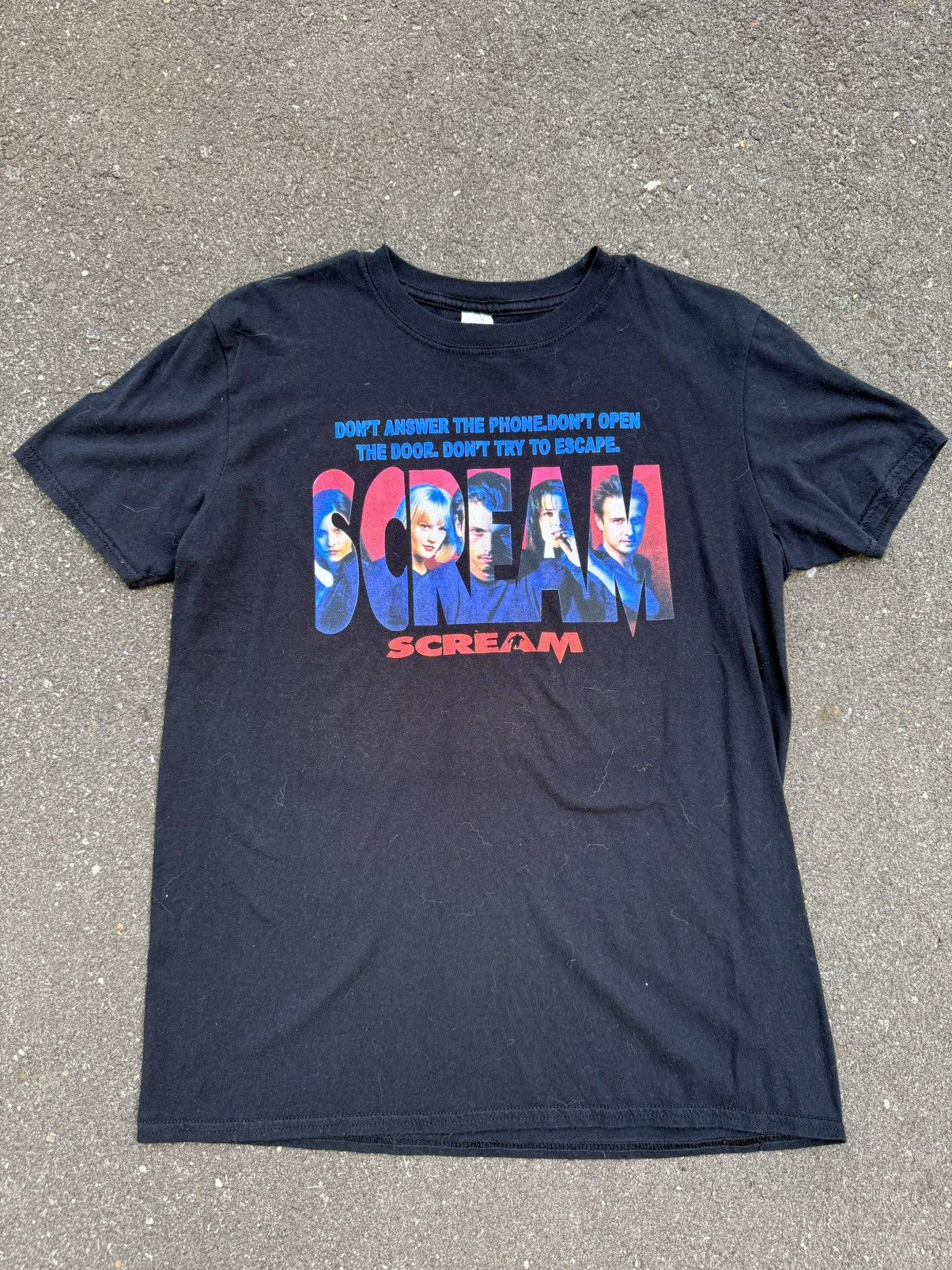 Gildan Unisex “Scream” Movie Promo Black Tee Shirt Size US M / EU 48-50 / 2 - 1 Thumbnail