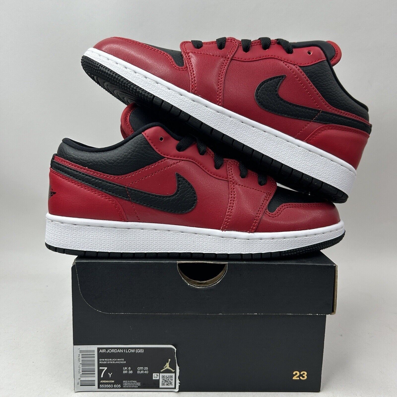 Nike Nike Air Jordan 1 Low Retro GS “Reverse Bred” 2023 Size US 8.5 / IT 38.5 - 1 Thumbnail