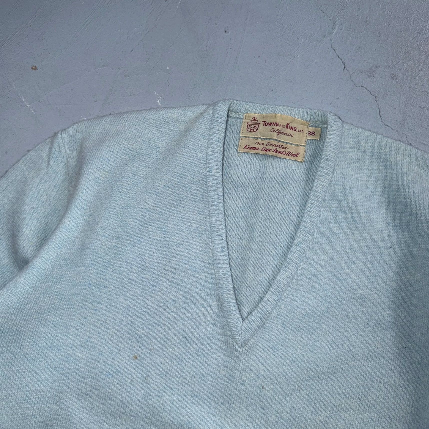 Vintage VTG 1950s Wool Lamb Pullover Sweater Rockabilly Mens V Neck Blue Towne Kin Size US M / EU 48-50 / 2 - 2 Thumbnail