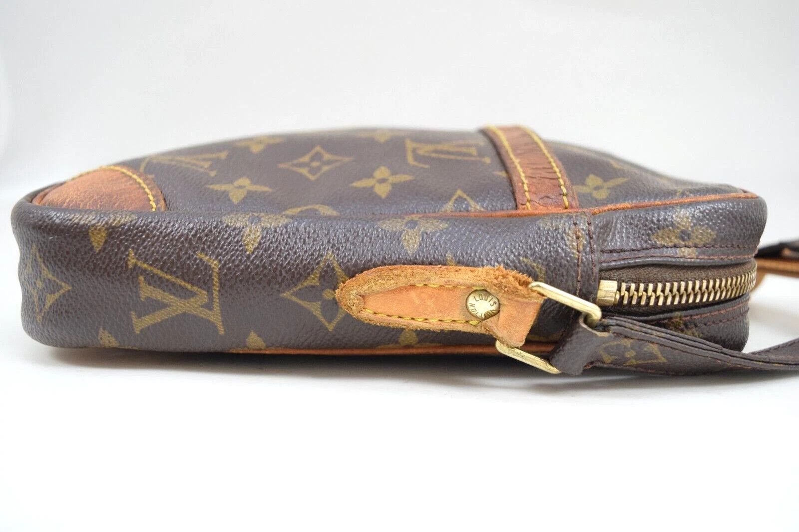 Louis Vuitton Auth Louis Vuitton Danube Crossbody Bag Monogram M45266 Size ONE SIZE - 7 Thumbnail