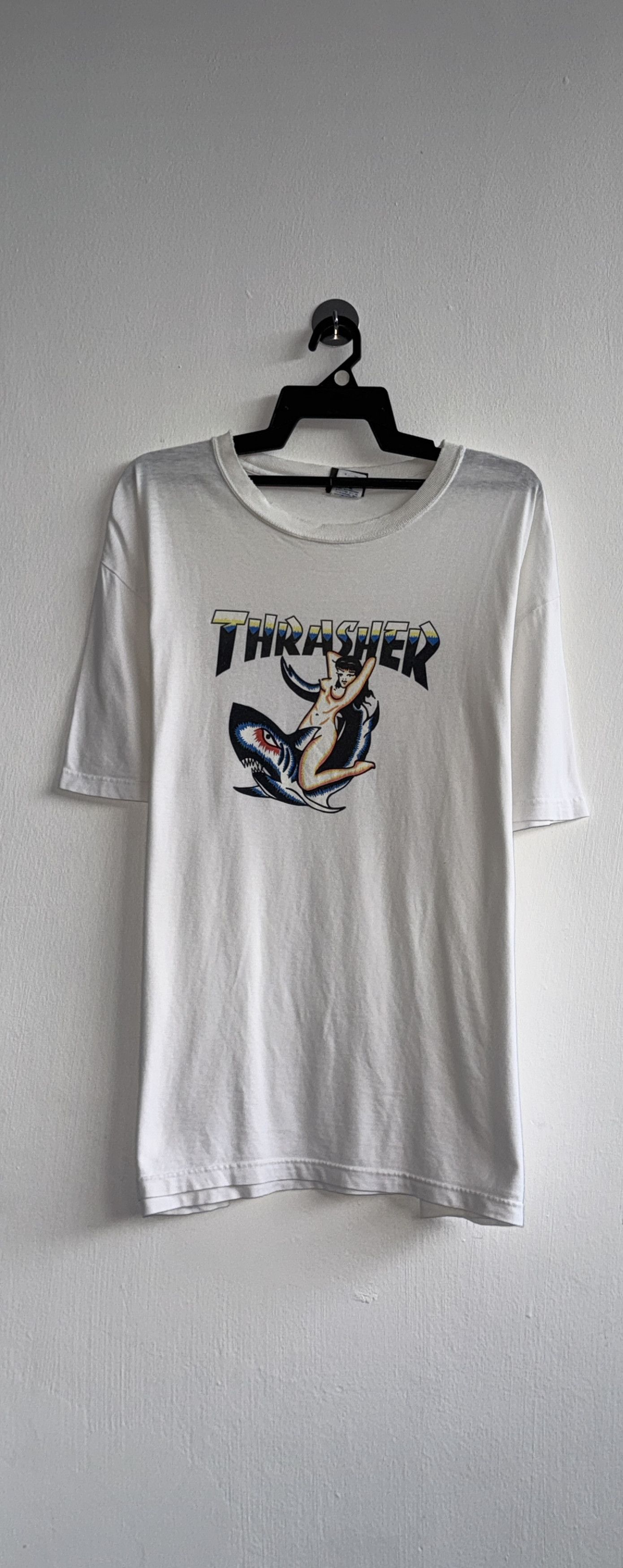 Thrasher Thrasher Sexy Girl Shark Vintage T-Shirt Size US XXL / EU 58 / 5 - 1 Thumbnail
