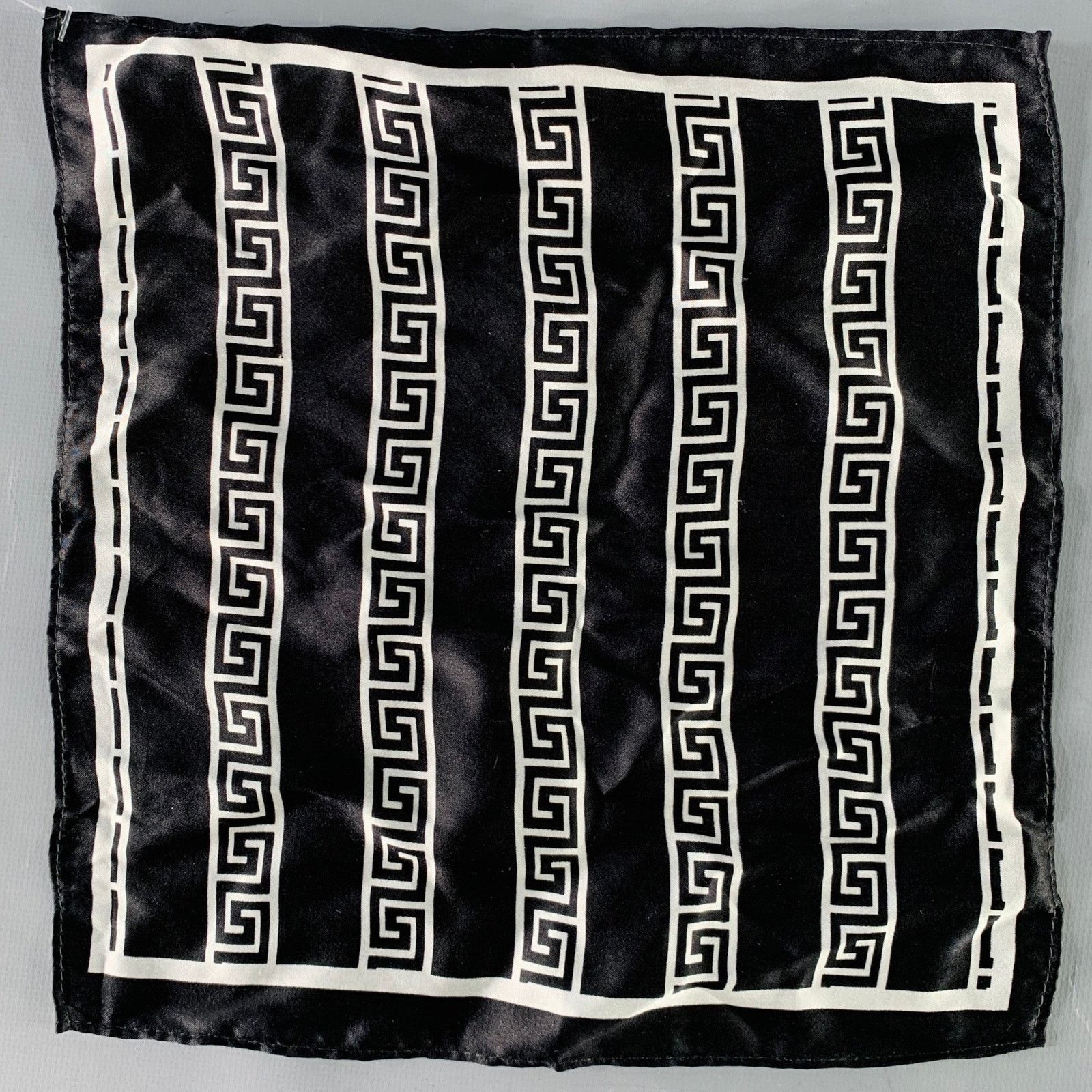 Vintage VINTAGE Black White Greca Silk Pocket Square Size ONE SIZE - 1 Thumbnail