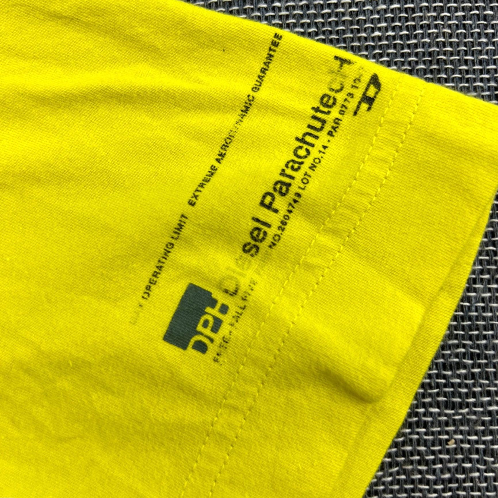 Diesel DIESEL DPH Parachutech Vintage Mens Shirt Medium Only The Brave Yellow Parachute Shirt Mens M Yellow Vintage Diesel DPH Parachutech 90s 80s Size US M / EU 48-50 / 2 - 3 Thumbnail