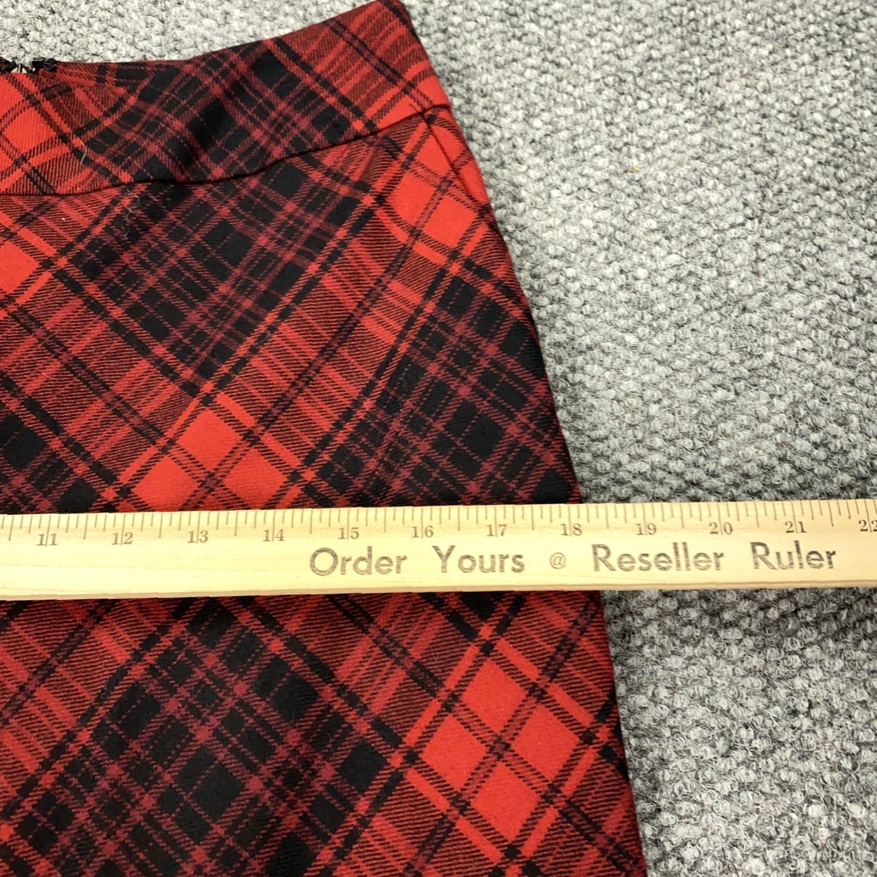 Talbots Talbots Skirt Womens 4P Red Black Plaid Wool Blend Lined Long Petite A-Line Size 27" / US 4 / IT 40 - 6 Thumbnail
