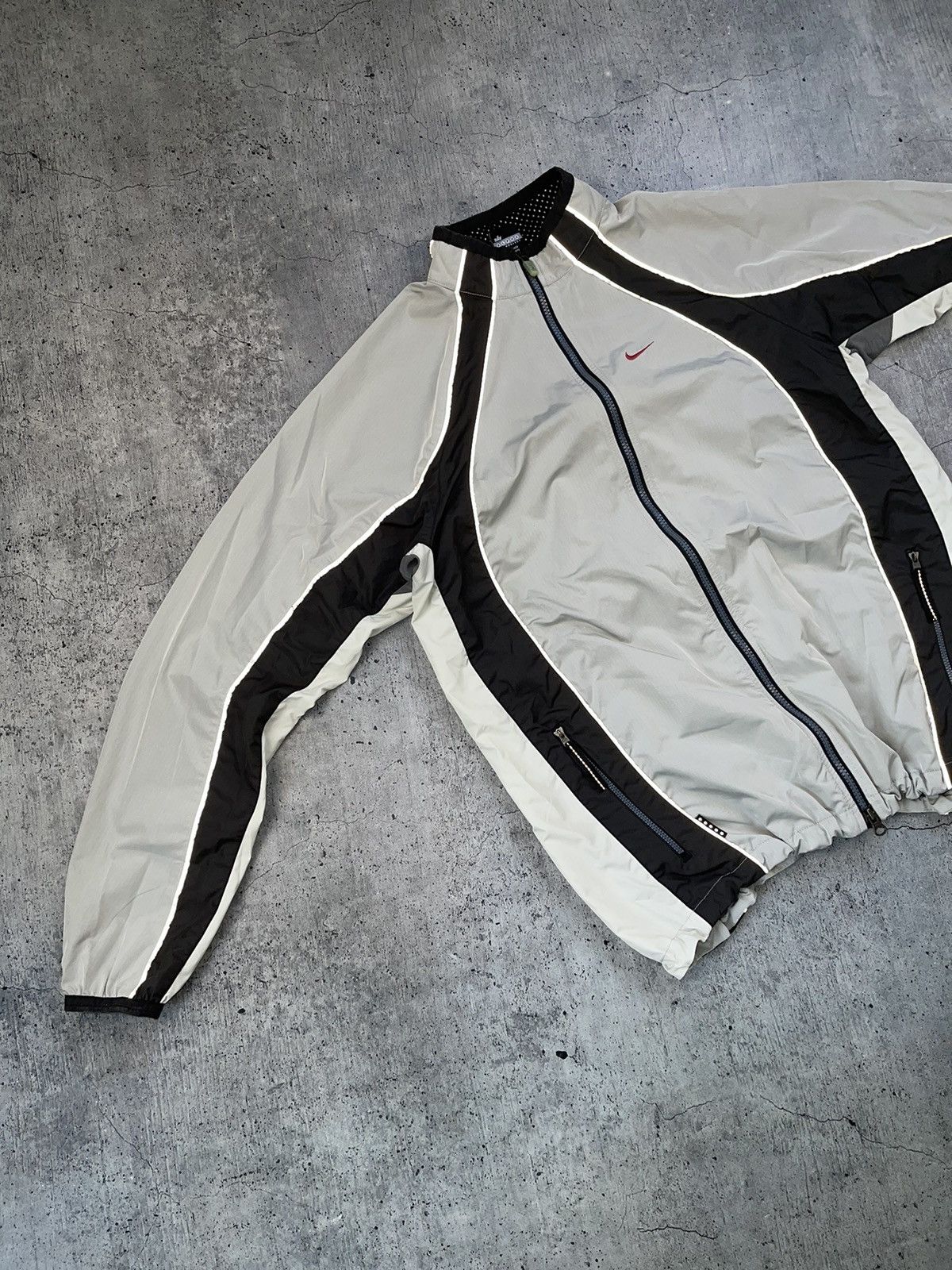 Nike × Vintage Vintage 90s Nike Nylon baggy Bomber Jacket Size US L / EU 52-54 / 3 - 4 Thumbnail
