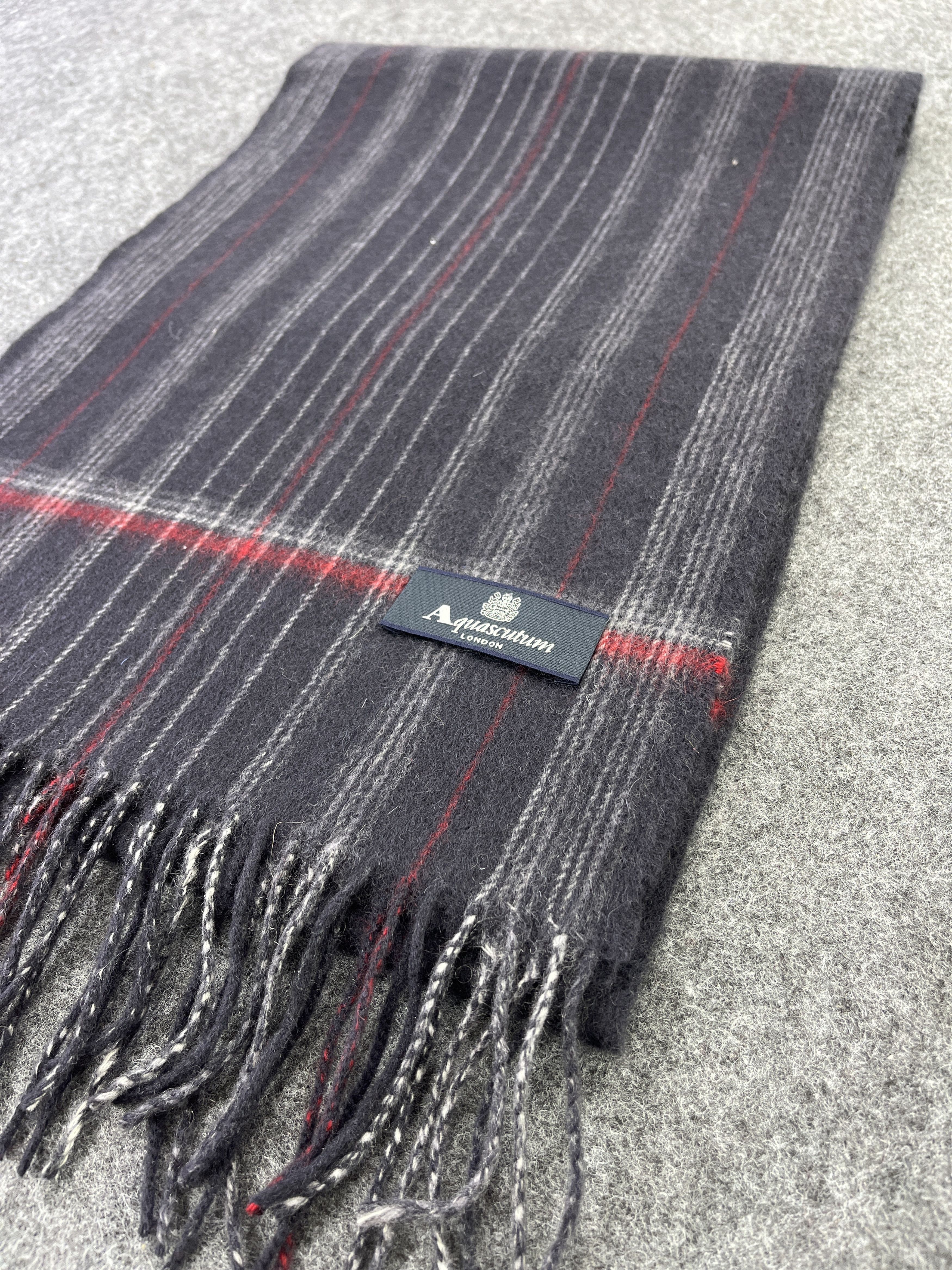 Aquascutum Aquascutum Scarf / Muffler / Neckwear T184 Size ONE SIZE - 6 Thumbnail