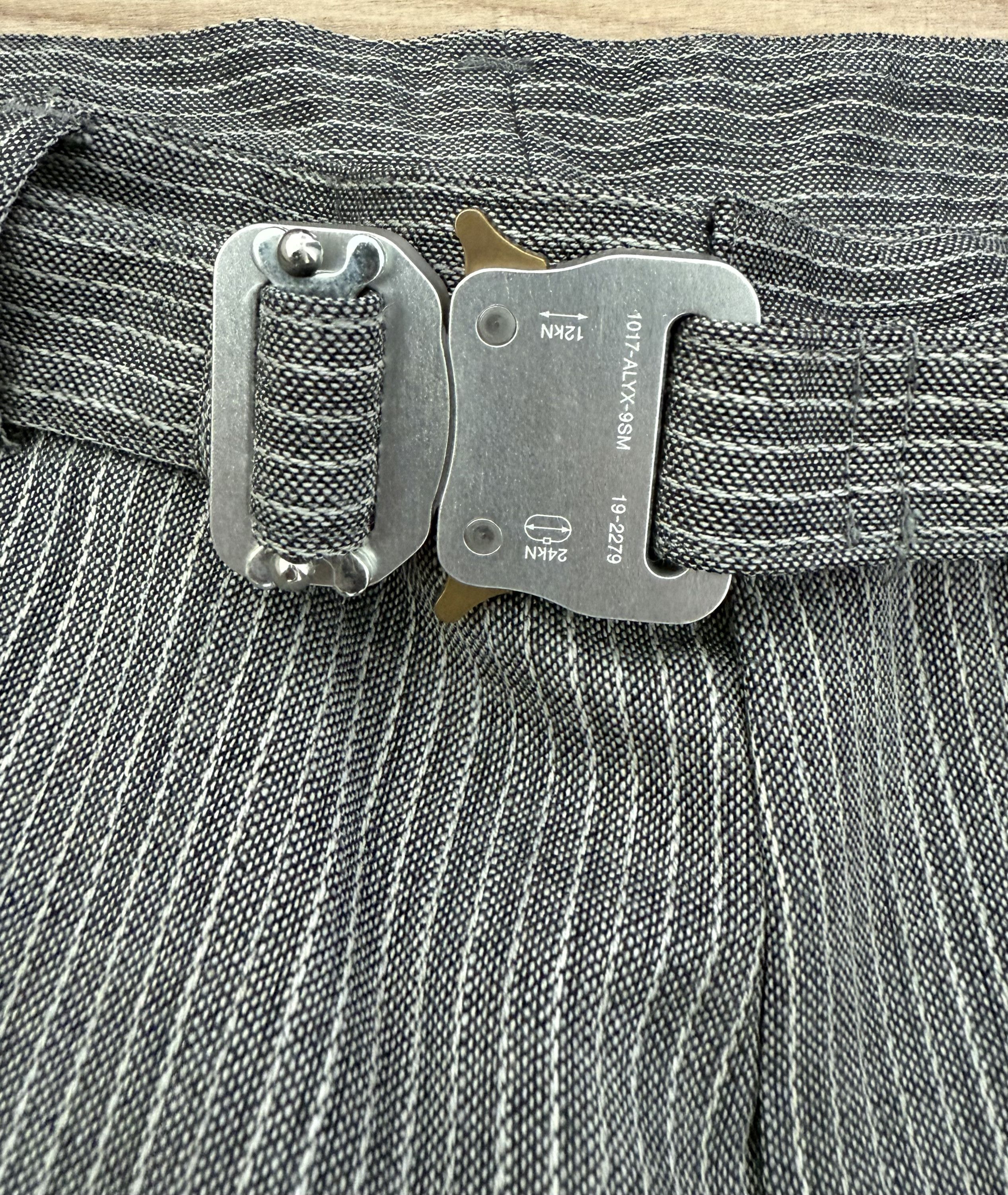 1017 ALYX 9SM 1017 ALYX 9SM Grey Classic Trousers (Size 48) Size US 32 / EU 48 - 2 Thumbnail