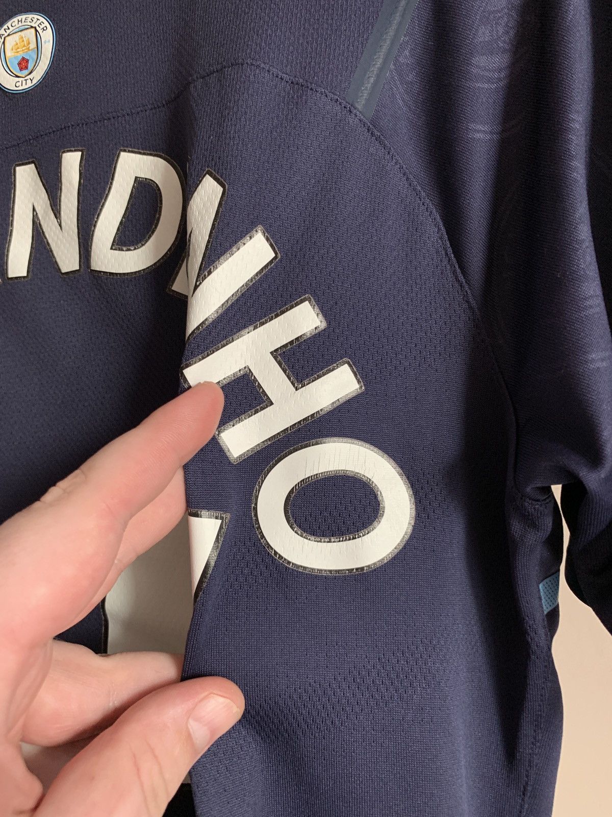 Puma Manchester City Football Shirt Puma Soccer FERNANDINHO #25 Size US M / EU 48-50 / 2 - 8 Thumbnail