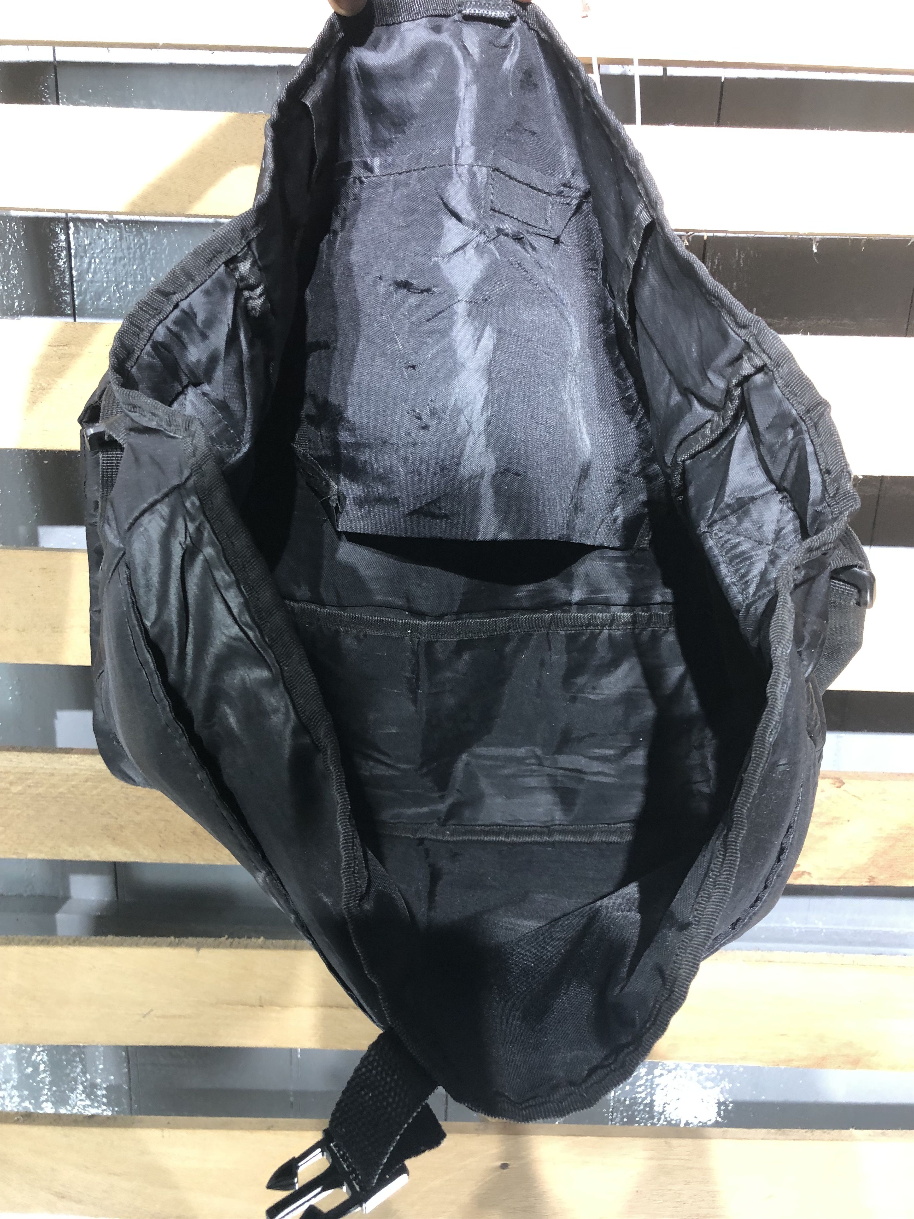 Japanese Brand Rare‼️Japanese Bomk Style Nylon Messenger Bag Size ONE SIZE - 8 Thumbnail