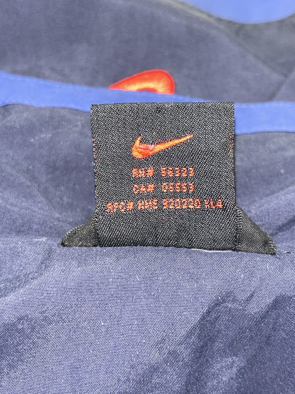 Nike 90s Vintage Nike Lightweight Jacket In Blue Red Swoosh Size US L / EU 52-54 / 3 - 8 Thumbnail